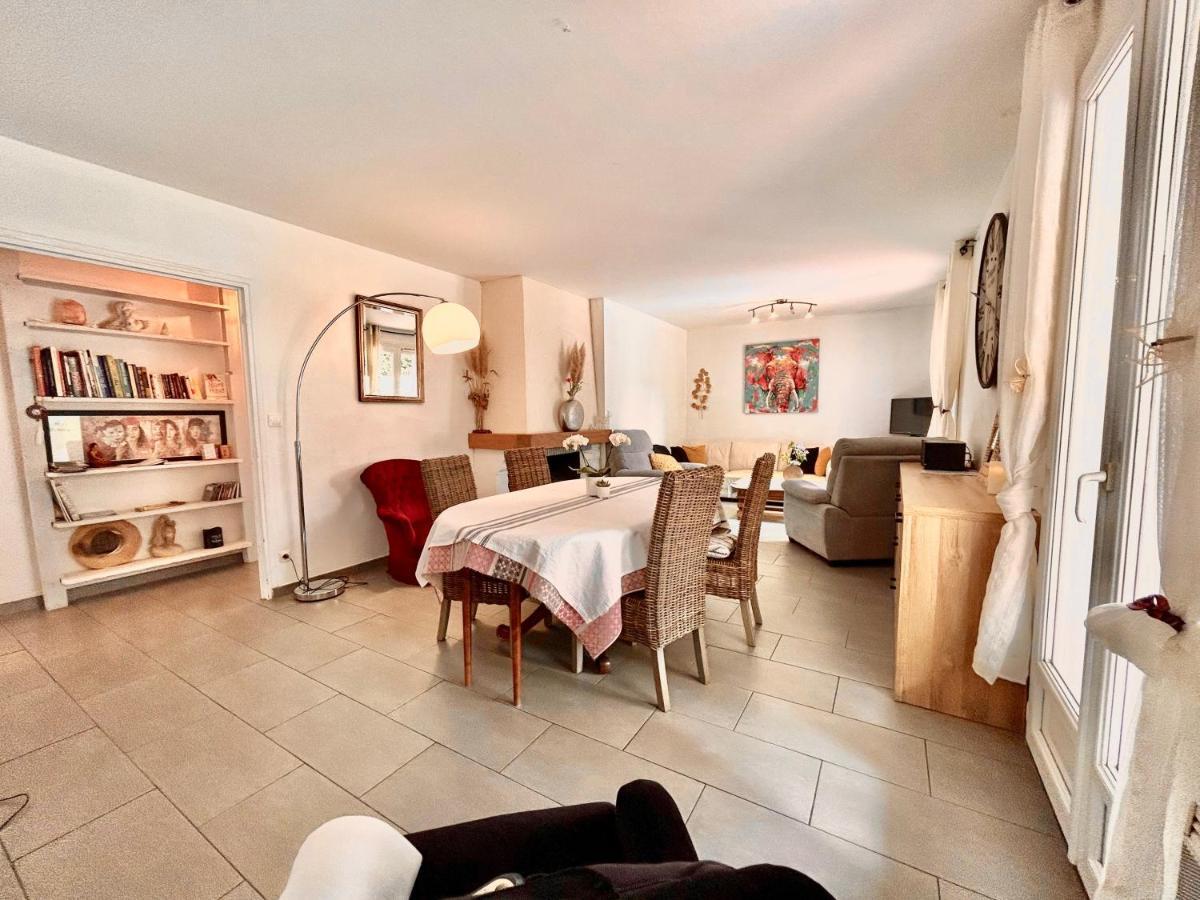 Villa 110M2, 7 Pers, Jacuzzi , 3 Chambres, Terrain Clos Et Arbore 2500M2 Треб Экстерьер фото