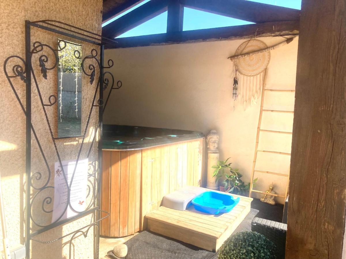 Villa 110M2, 7 Pers, Jacuzzi , 3 Chambres, Terrain Clos Et Arbore 2500M2 Треб Экстерьер фото