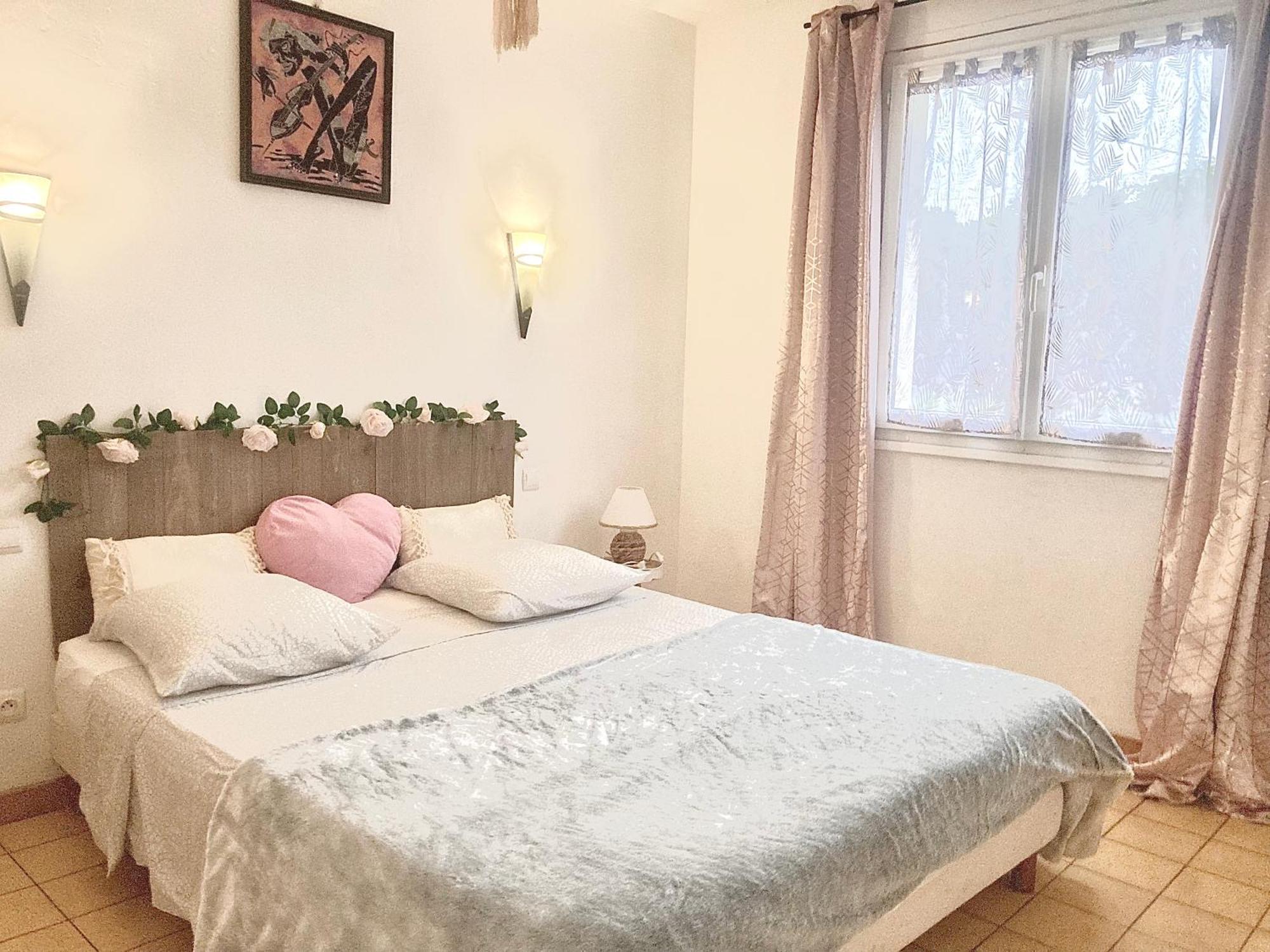 Villa 110M2, 7 Pers, Jacuzzi , 3 Chambres, Terrain Clos Et Arbore 2500M2 Треб Экстерьер фото
