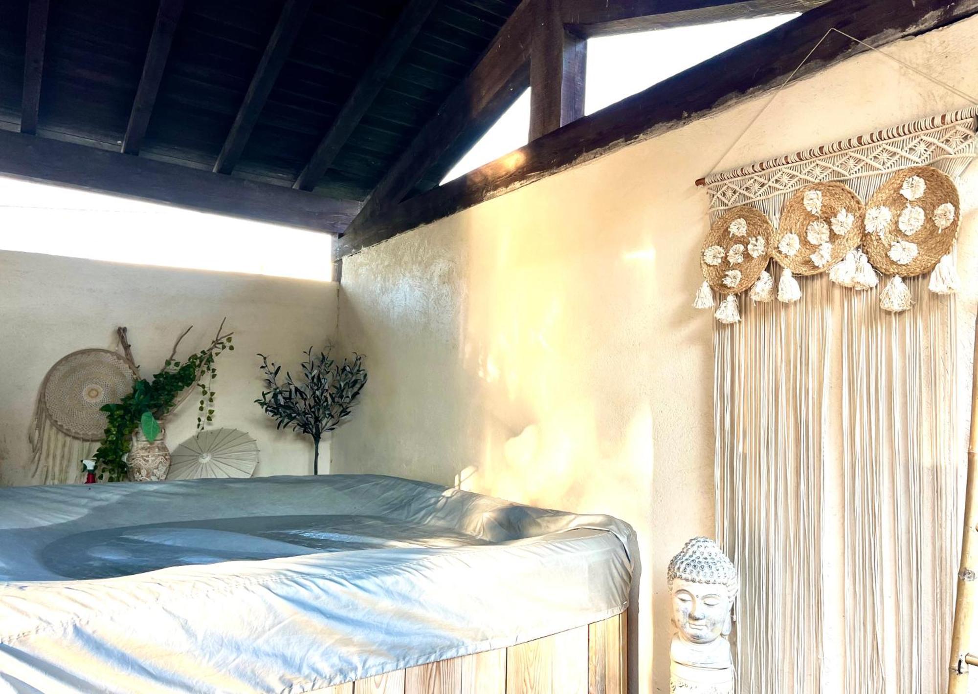 Villa 110M2, 7 Pers, Jacuzzi , 3 Chambres, Terrain Clos Et Arbore 2500M2 Треб Экстерьер фото